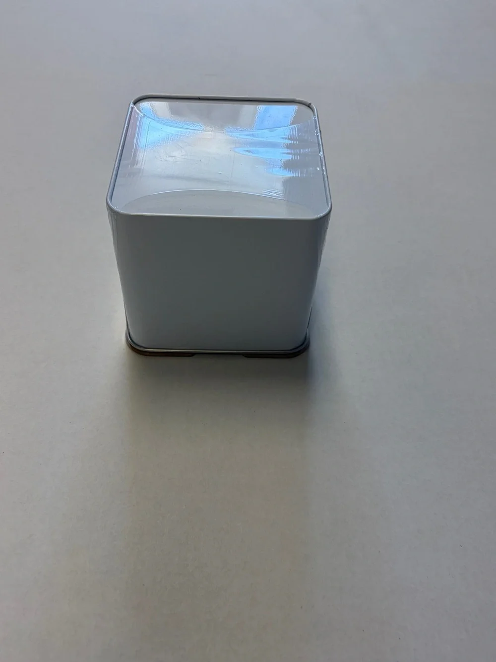 Metal Storage Container White Decorative Organizer Bin with Wood Lid New